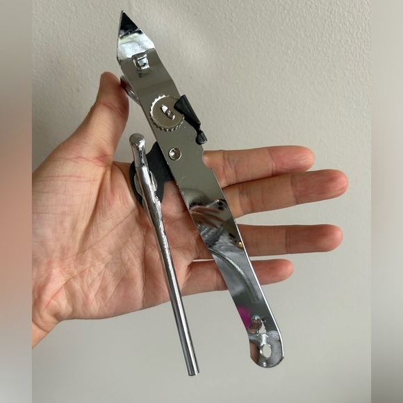 Simple can opener | FREE with any other purchase - Picture 2 of 2